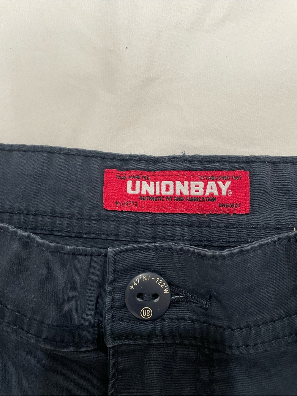 UNIONBAY Men's Dark Navy Cargo Shorts - Picture 4 of 7